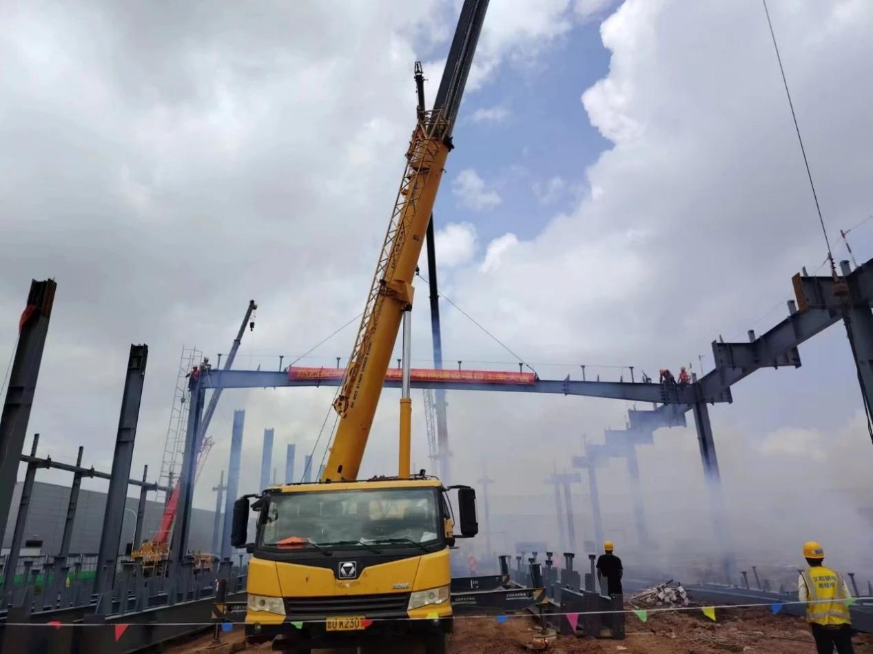 „Chery KD“ dalių gamybos dirbtuvių statybos projektas „Beam“, Eihe suprato, kad „Chery Automobile Qingdao“ bazės statybos projektas laimėjo pasiūlymą „trys iš eilės pavadinimai“.