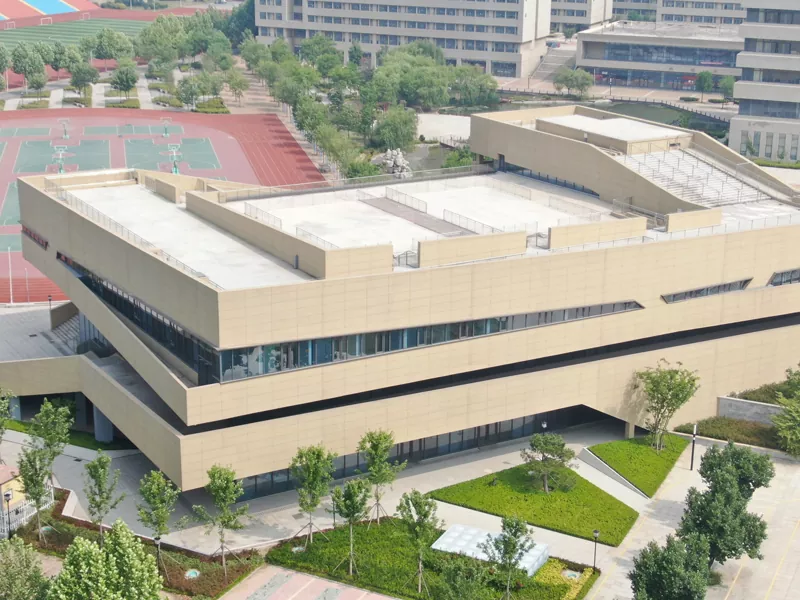 Kodėl kitam universiteto miestelio projektui verta rinktis plieninį mokyklos pastatą?