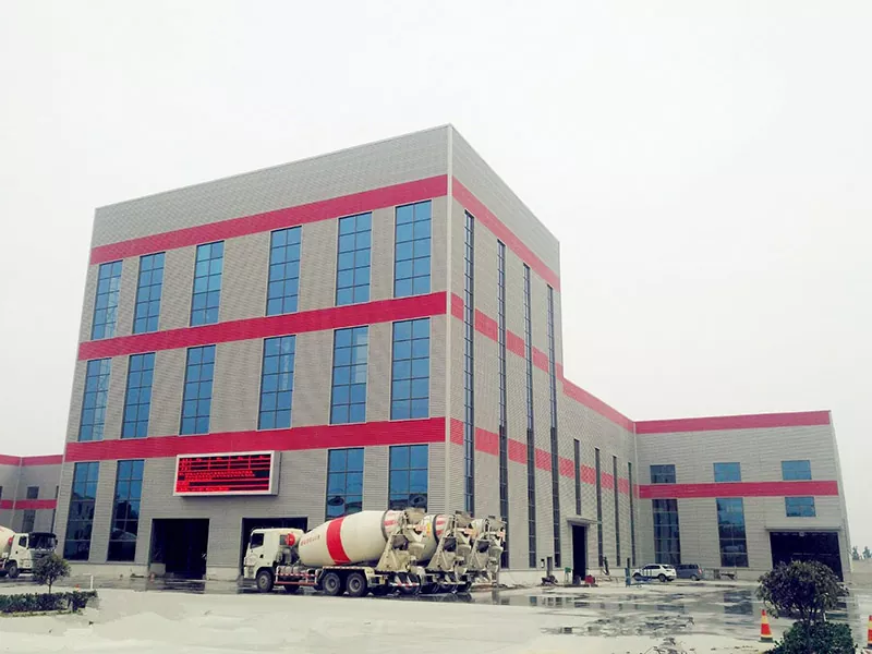 Kodėl verta rinktis plieninio karkaso pastatą, kai reikia greičio, stiprumo ir nuspėjamų išlaidų?