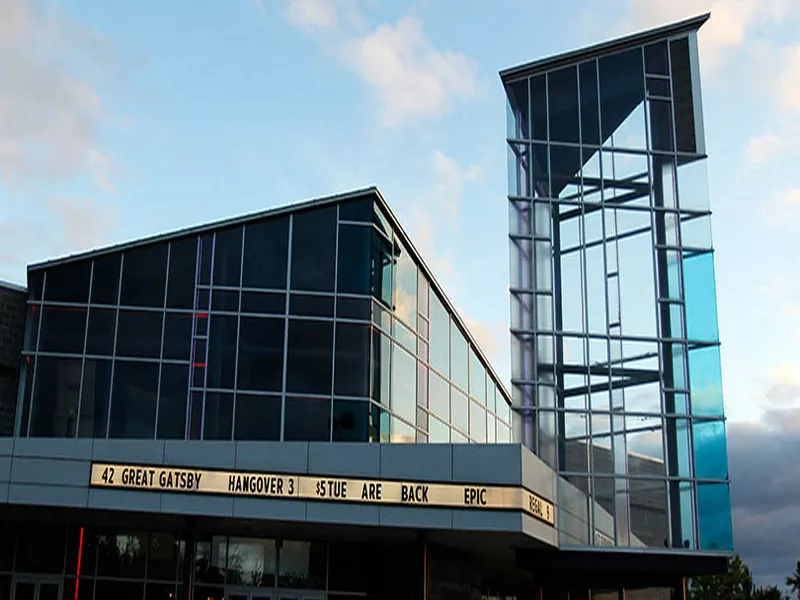 Plieno struktūros kino teatras